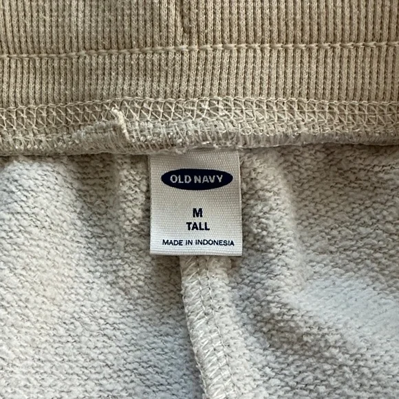 Old Navy Women's Beige Camouflage Joggers - Picture 2 of 6